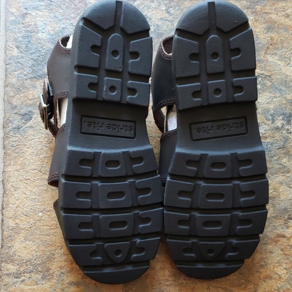 Boy's Fisherman Sandals - Picture 3 of 3